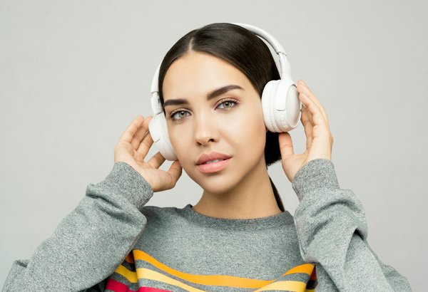 Le Boom de la Mode Seconde Main en Ligne : Découvrez Pourquoi Tout le Monde en Parle